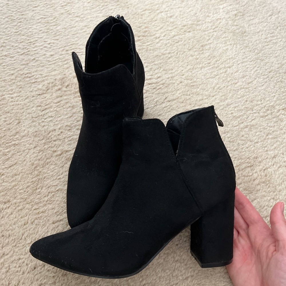 Black suede heeled booties meeBoo size 8 - Picture 1 of 7